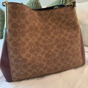 Coach signature Dalton Bag 31- Rust Tan